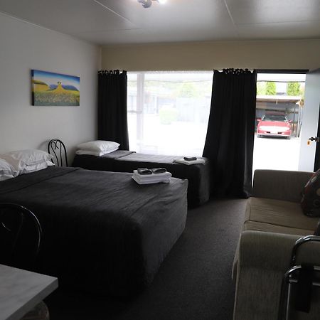 Sierra Beachfront Motel Kaikoura Bagian luar foto