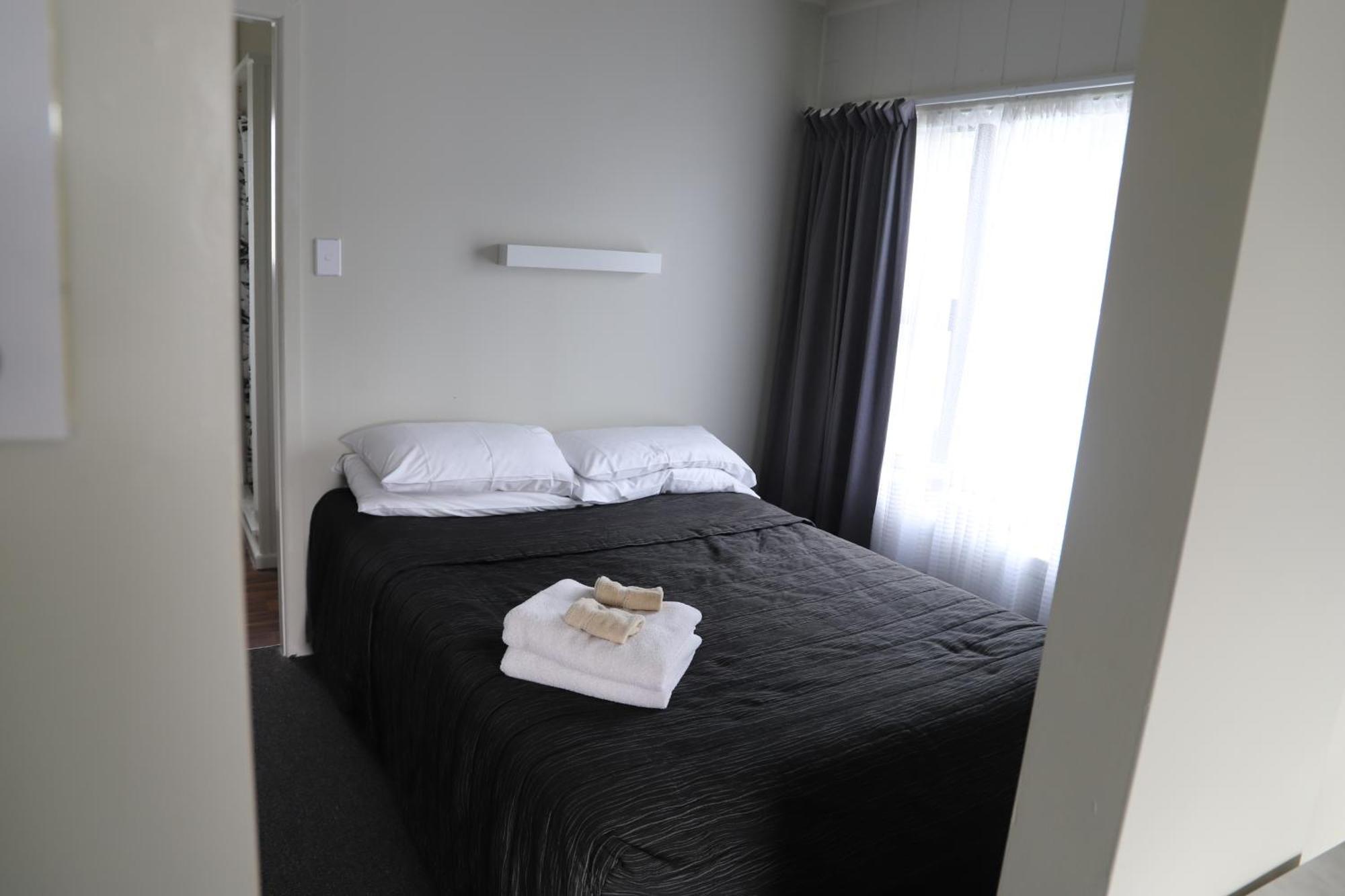 Sierra Beachfront Motel Kaikoura Bagian luar foto