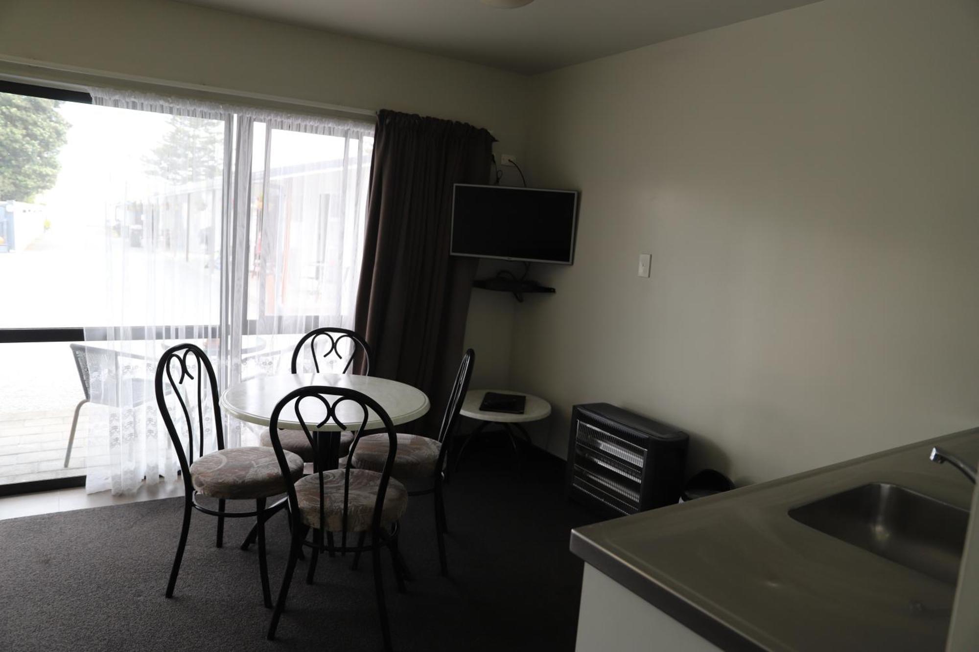 Sierra Beachfront Motel Kaikoura Bagian luar foto