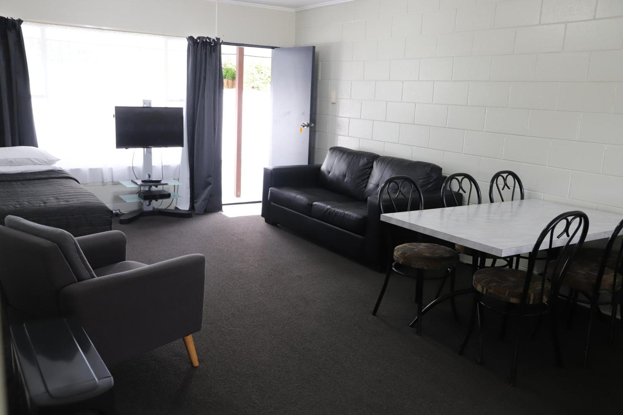 Sierra Beachfront Motel Kaikoura Bagian luar foto