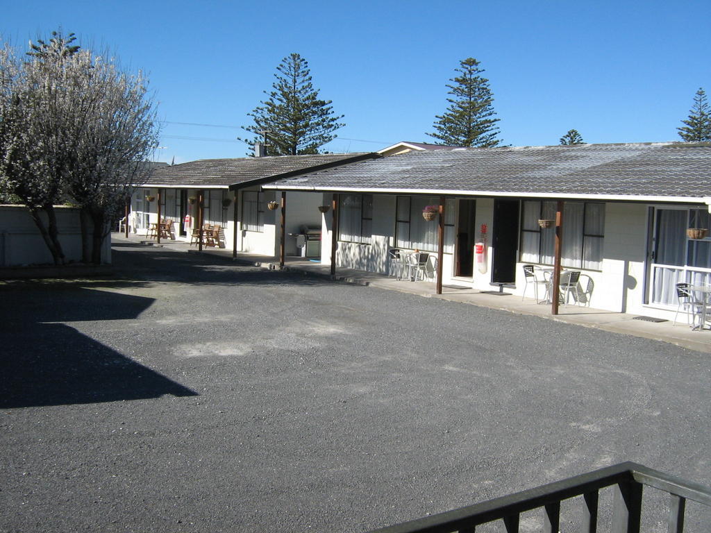 Sierra Beachfront Motel Kaikoura Bagian luar foto